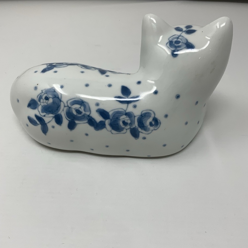 Vintage Porcelain Cat Figurine White & Blue Rose Floral Polka Dots Design MCM - Picture 2 of 11
